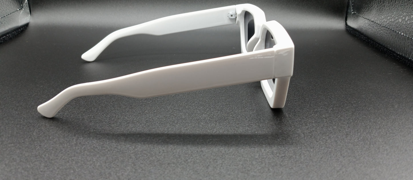 Oversized Sunglasses White/Black Template: 114 Lens: 54 UV 400 Protection
